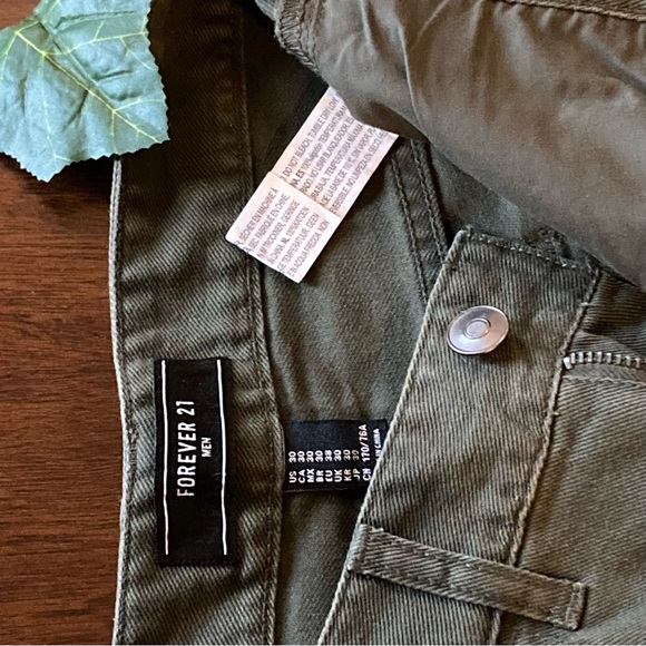 Men’s Dark Sage Green Jean Shorts Size 30 - Picture 3 of 3